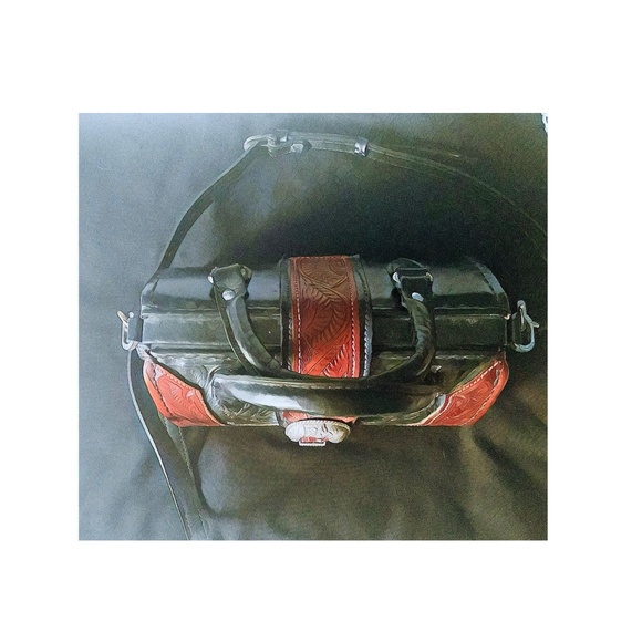 Custom structured western purse😍 - Picture 3 of 9